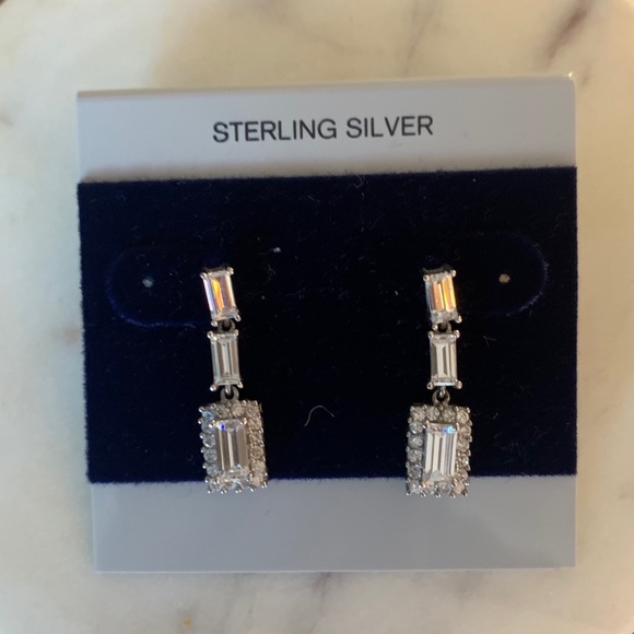 Sterling Silver w/Cubic Zirconia Earrings - Picture 1 of 1
